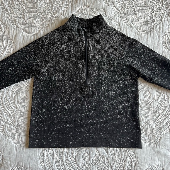 Lululemon - Rest Less Cropped 1/2 Zip - Herringbone Fade Black / White - Picture 5 of 11